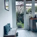 Διαμέρισμα Secluded With Garden In *