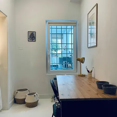 Secluded With Garden In Apartment *