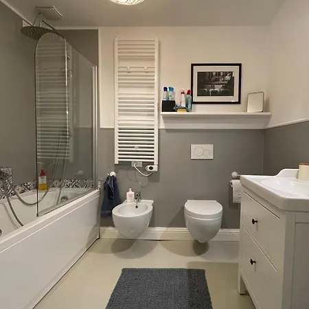 Apartmán Secluded With Garden In *