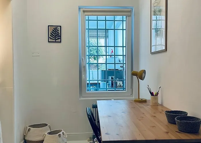 Secluded With Garden In Apartament *